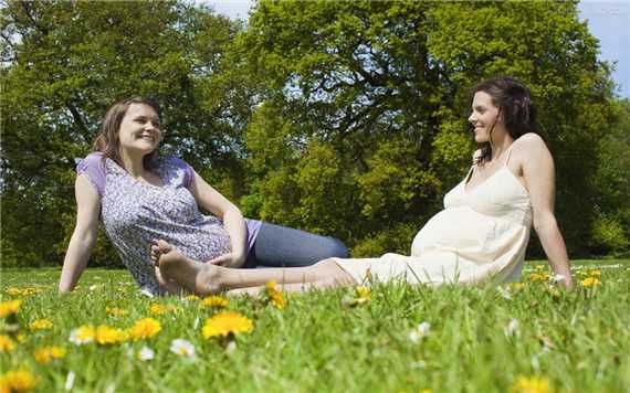 巢内国际：怀孕四个月，下面坠坠的，是怎么回
