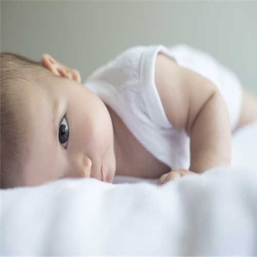 怀孕前三个月睡姿有讲究，左侧而眠的五个好处必须了解